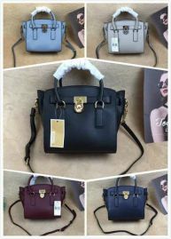 Picture of Michael Kors Lady Handbags _SKUfw106633008fw